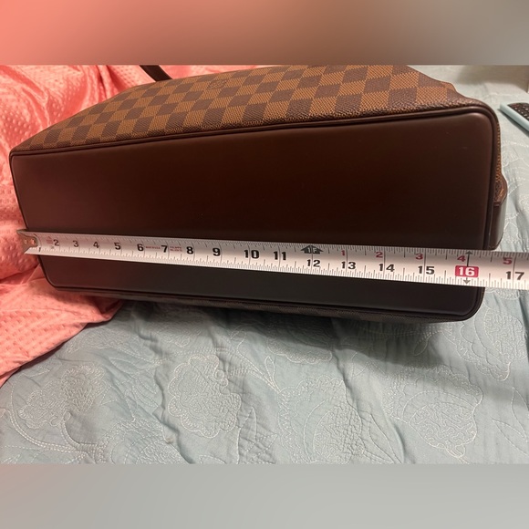 Louis Vuitton Damier Ebene Chelsea tote - Picture 17 of 17